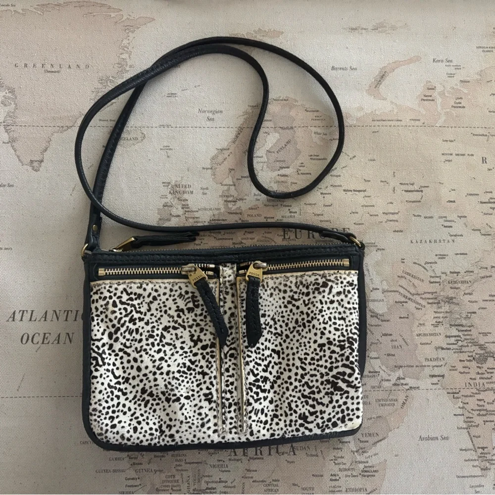 Fossil Cow Hide Leather Crossbody OS - Picture 1 of 7